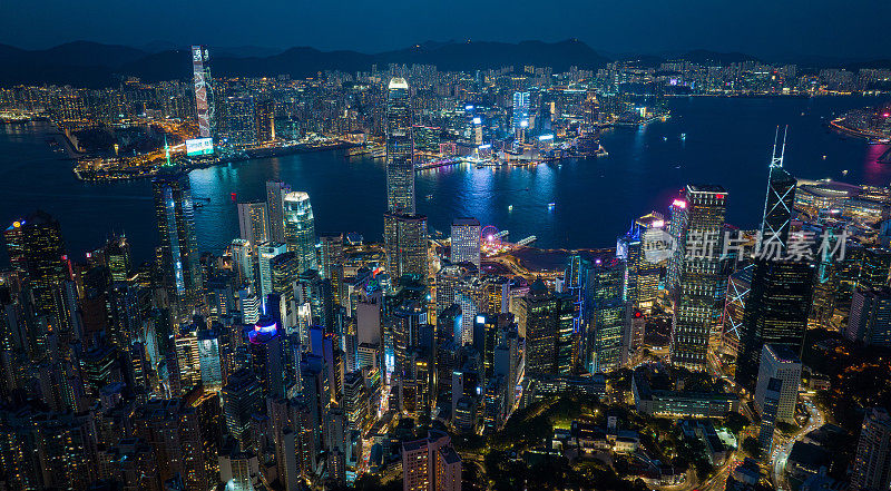 香港傍晚的鸟瞰图