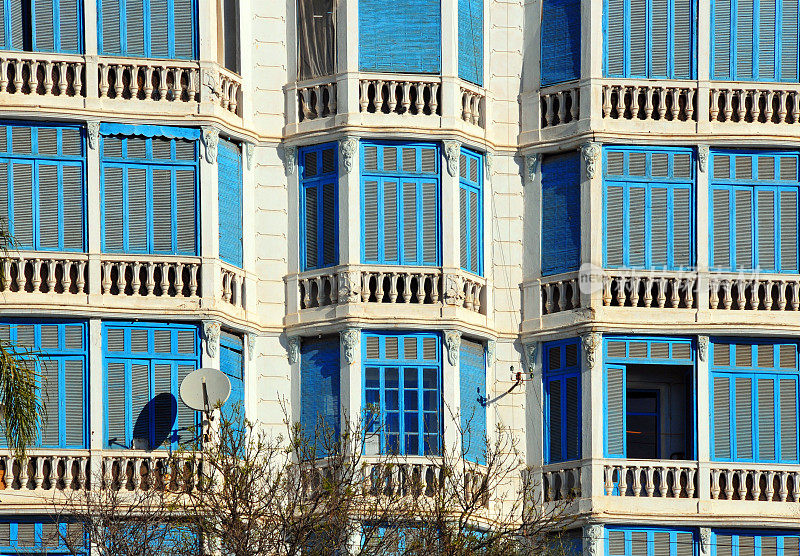 B是的?阿尔及利亚:20世纪30年代的流线型窗