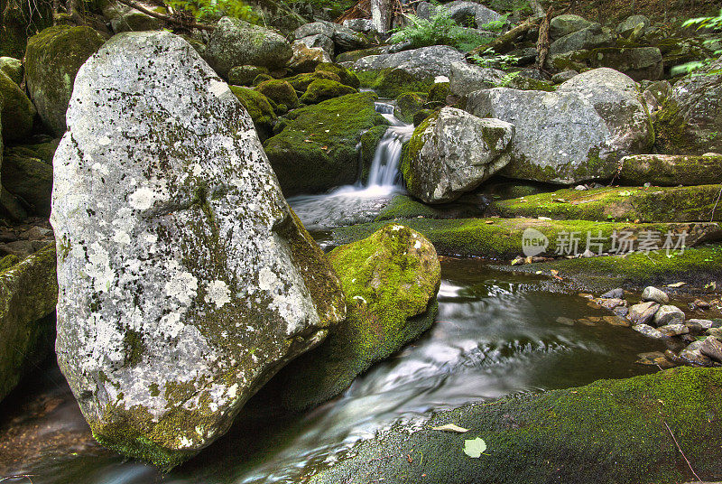 水和岩石