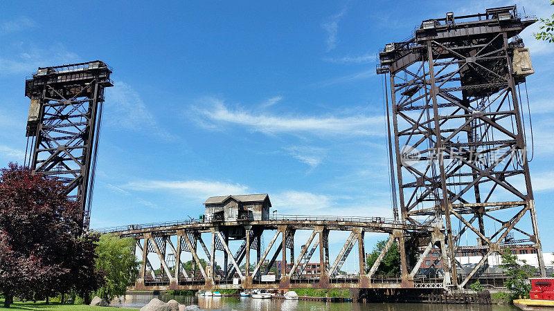 芝加哥的旧铁路吊桥