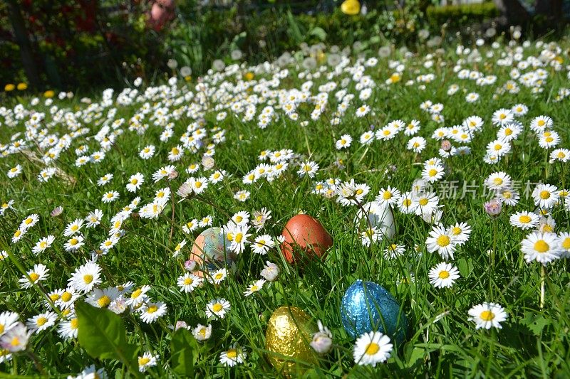 带花的复活节彩蛋
