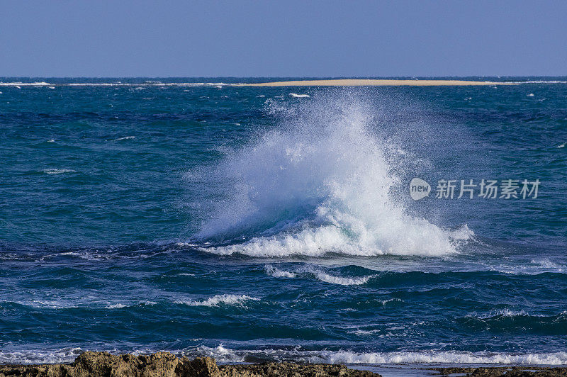 美丽的冲绳海洋，冬天