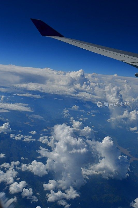 Cloudscape和飞机翼