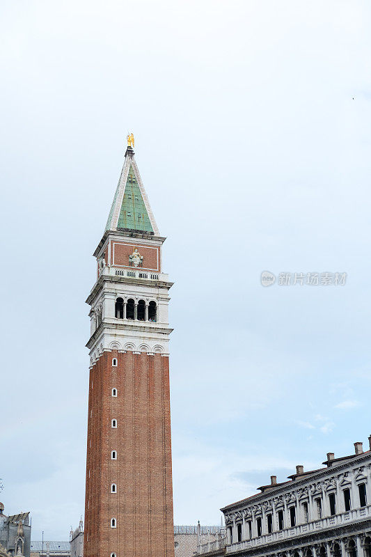 圣马可钟楼，位于意大利威尼斯圣马可广场的圣马可大教堂钟楼。
