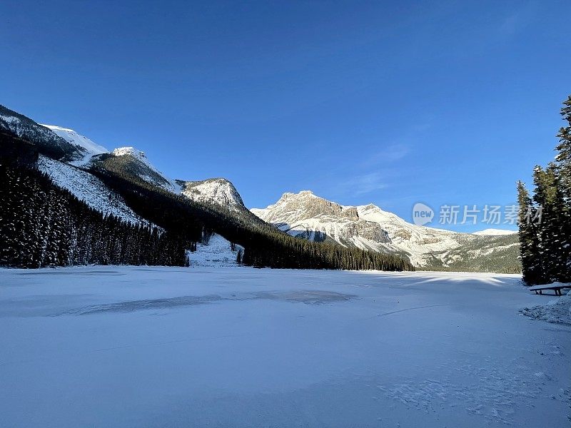 加拿大洛基山脉