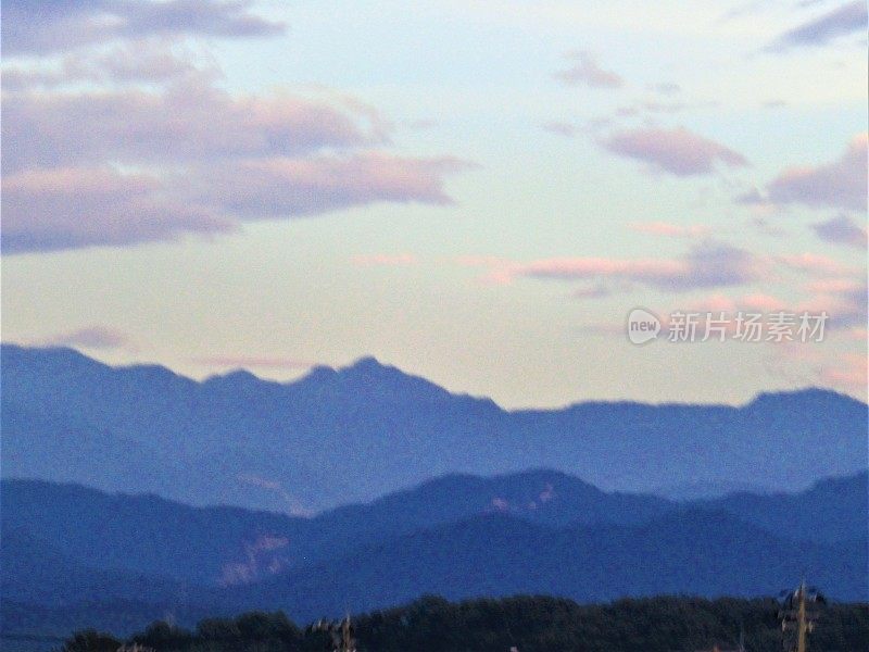 日本的蓝山。