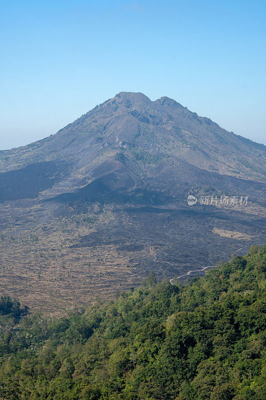 巴都尔山