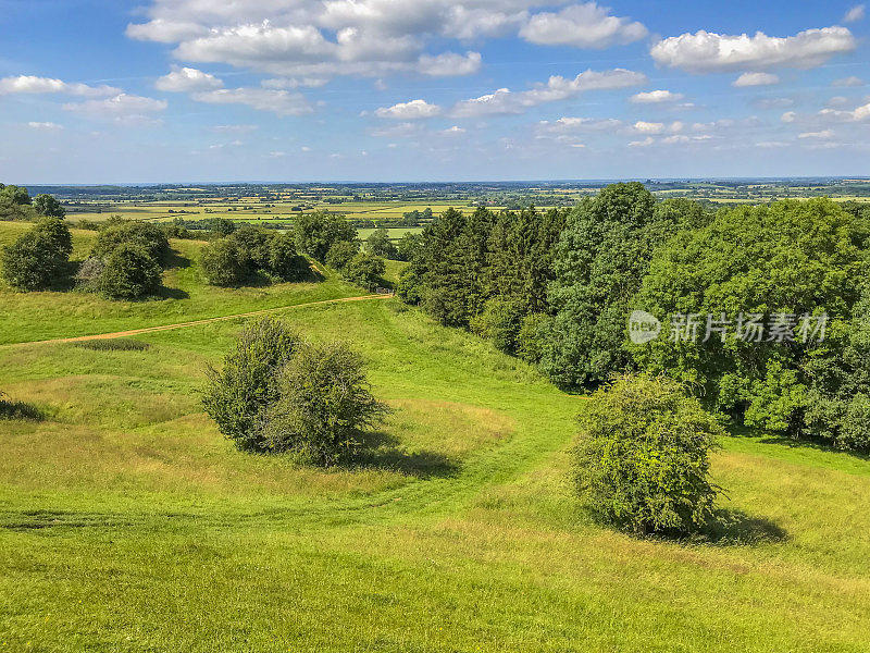 伯顿达塞特山俯瞰英国风景，英国中部的沃里克郡