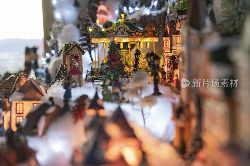 圣诞节装饰的一个房子的客厅