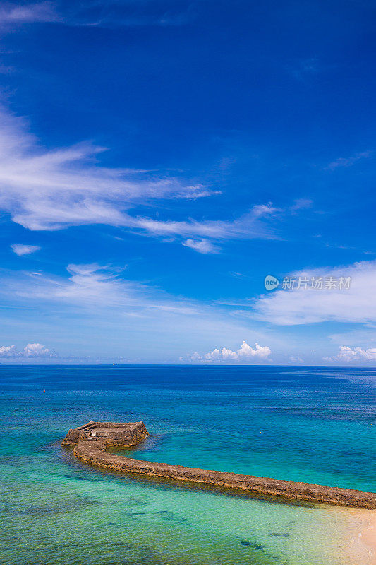 仰面，冲绳海堡墙码头