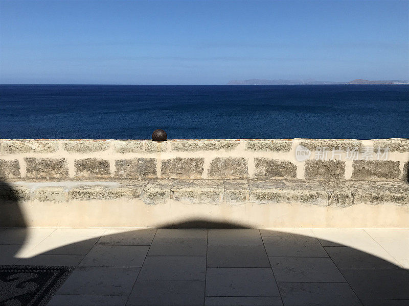 希腊-克里特岛-戈尼亚修道院-海滩景色