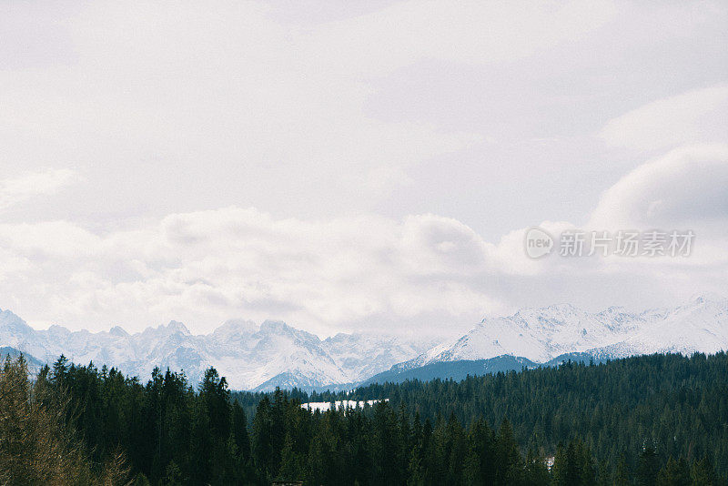 冬天的鞑靼山