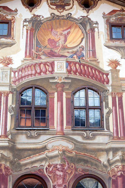 德国巴伐利亚州奥伯拉默高的油漆建筑