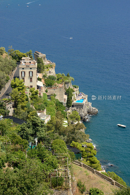 阿马尔菲坦海岸线(近景)