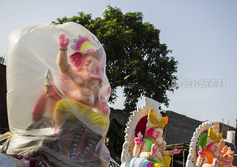 印度象头象(象)雕像展出