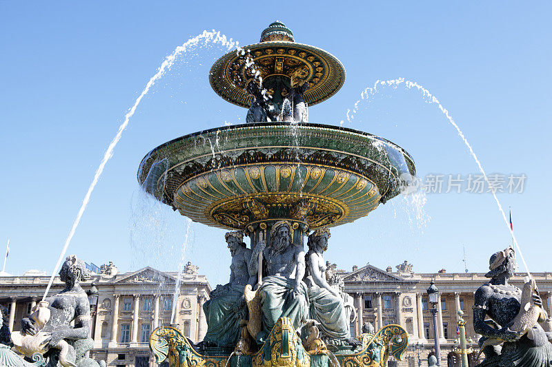 巴黎协和广场著名的喷泉