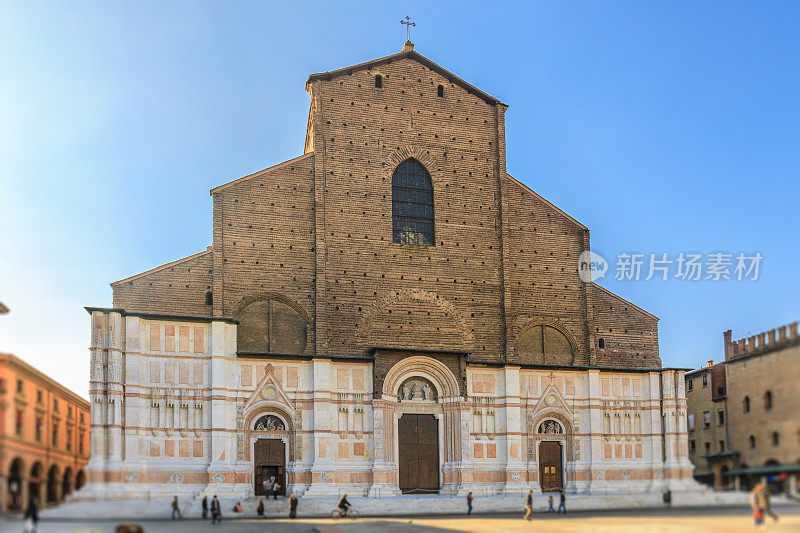博洛尼亚，意大利圣彼得罗尼奥的大教堂