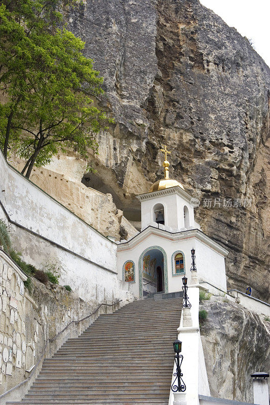 洞穴修道院