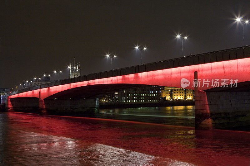 伦敦桥之夜