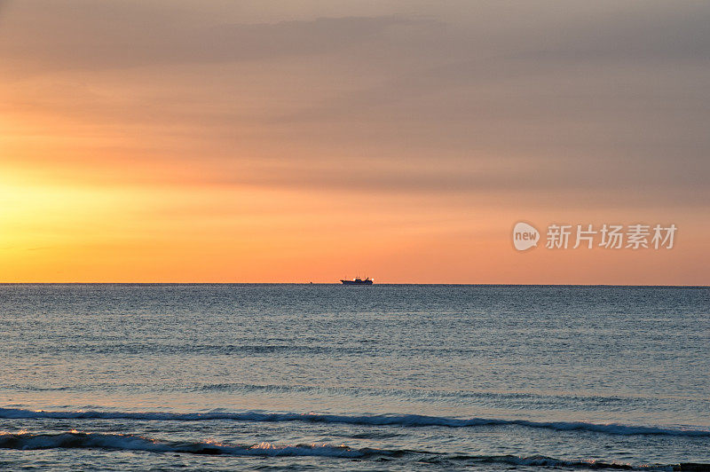 地平线黄昏