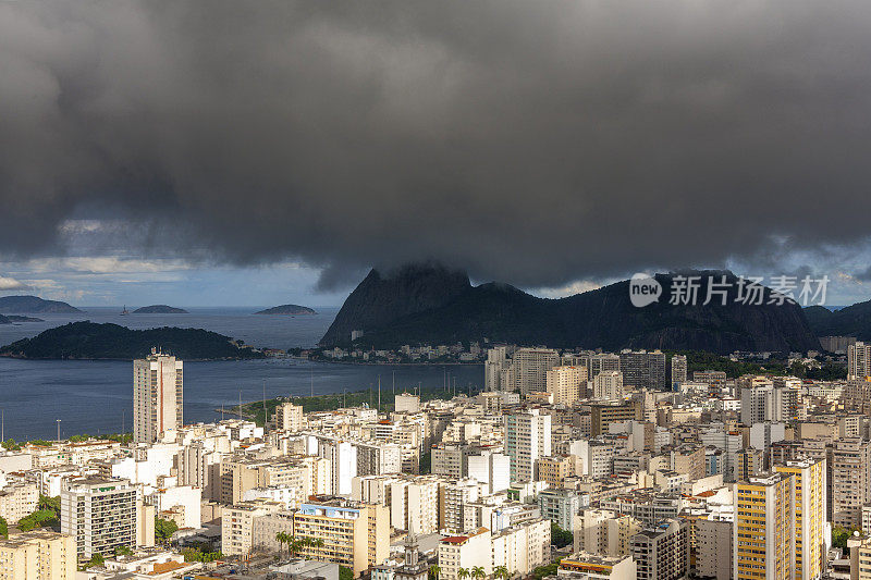 下雨前的里约热内卢