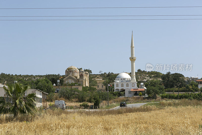 塞浦路斯北部土耳其地区，尼科西亚法玛古斯塔附近的古老大教堂和清真寺