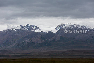 中国新疆维吾尔自治区的雪山