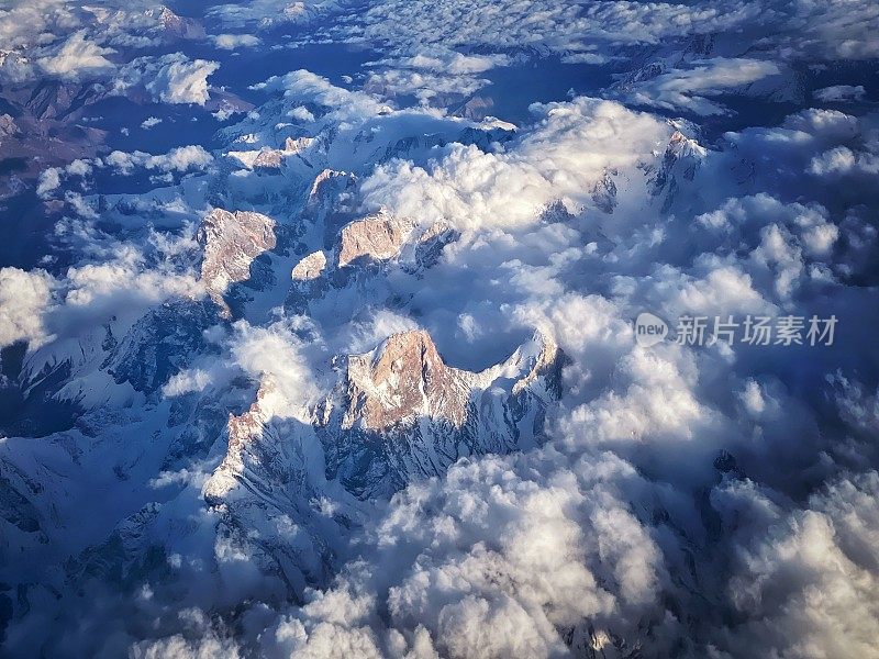 塔吉克斯坦的范山和帕米尔山脉