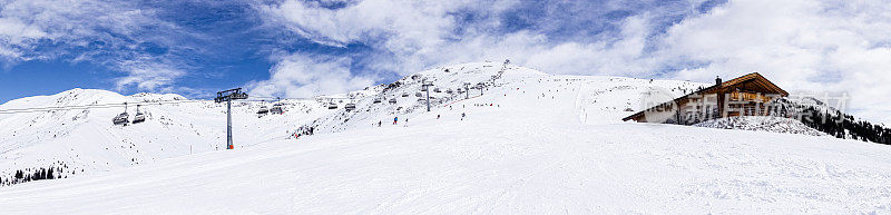 奥地利西勒塔尔冬季的滑雪坡道