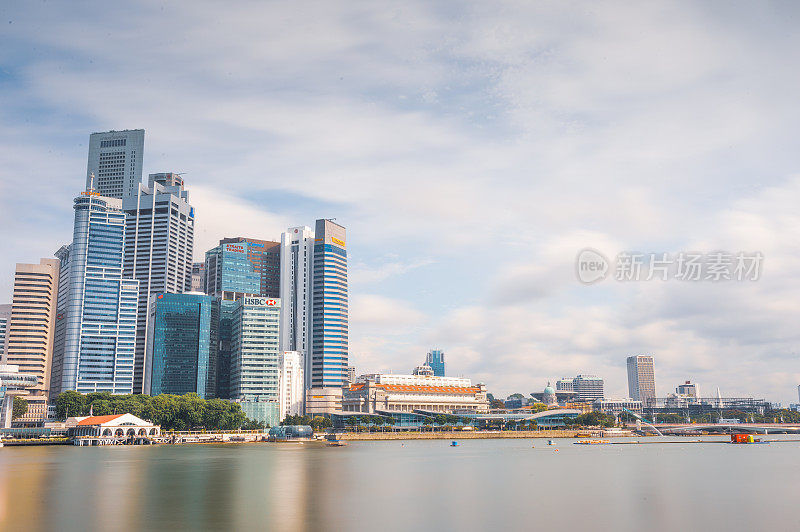 新加坡著名的滨海湾地区和城市景观是一个受欢迎的旅游景点在新加坡滨海湾地区。