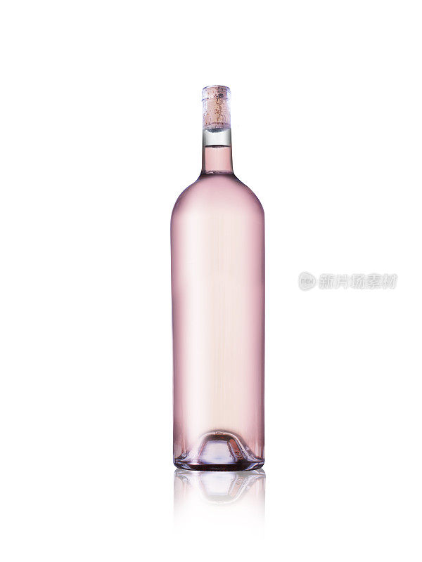 一瓶玫瑰葡萄酒孤立在白色背景