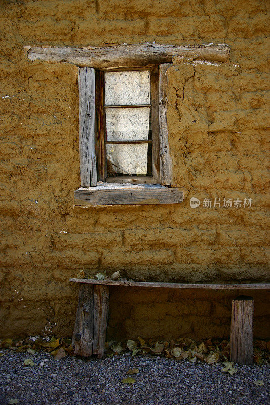 小屋窗口