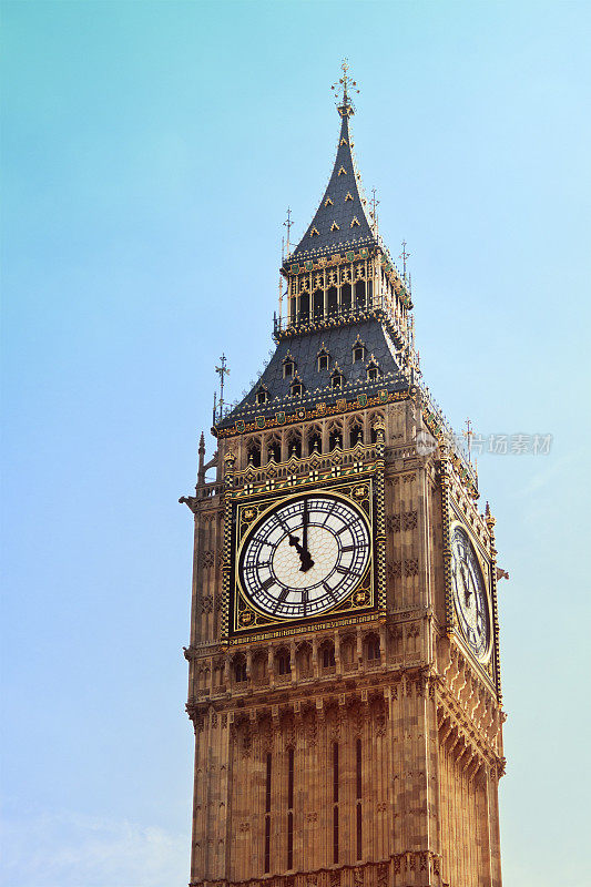 天空中的大本钟，英国伦敦