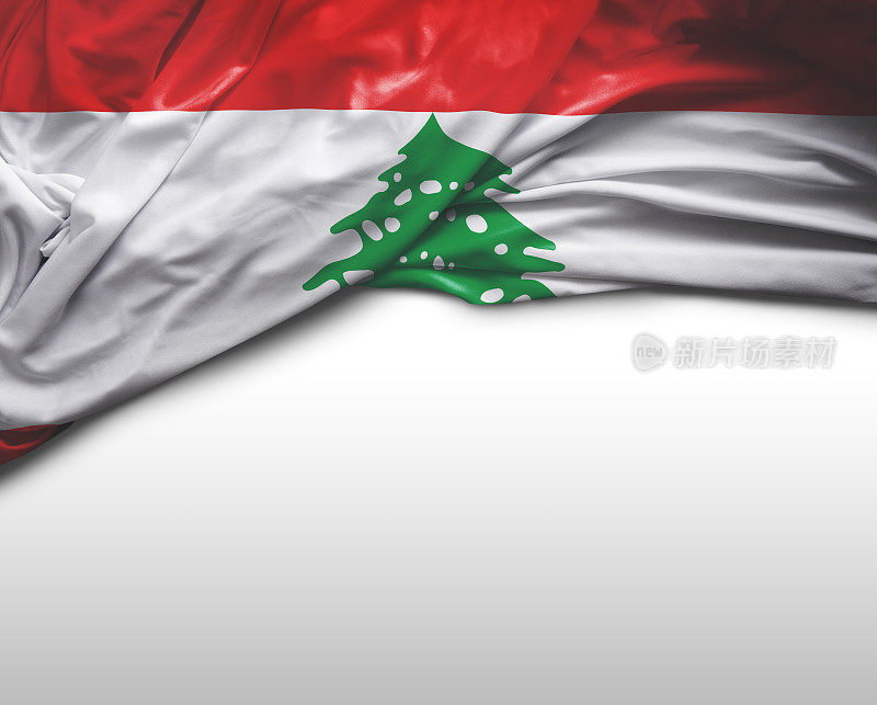 黎巴嫩挥舞着国旗