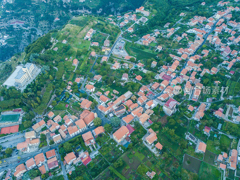 意大利阿马尔菲村，日出