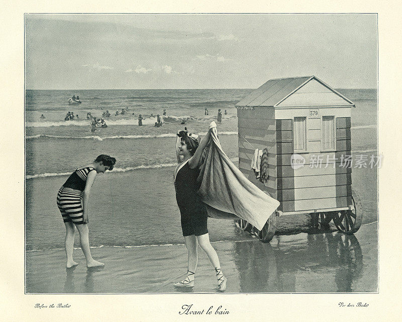 维多利亚时代的洗浴机，穿着泳衣的女人，海边，19世纪