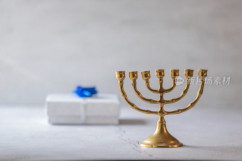 犹太教的宗教偶像和象征-大卫之星，烛台