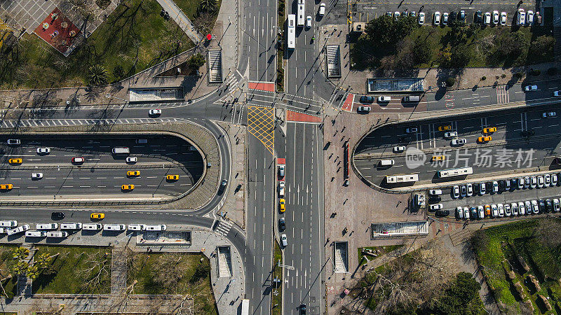 空中汽车交通、空中高速公路和街景、空中伊斯坦布尔景、空中公路隧道和桥梁景