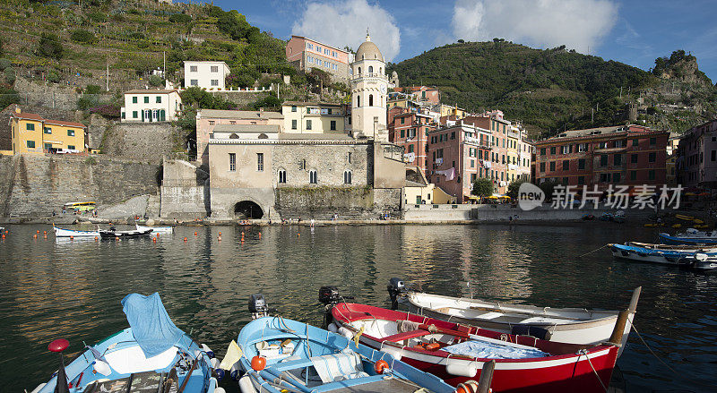 意大利五宫的海滨村庄Vernazza