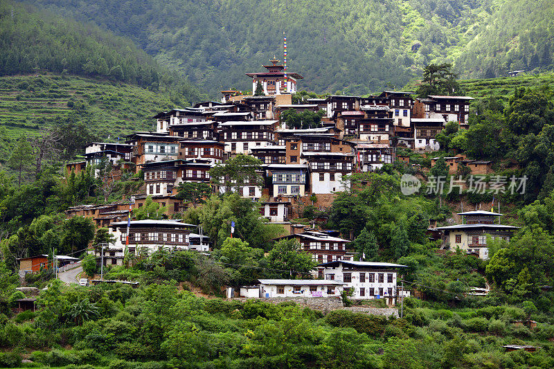 Rinchhengang村，紧挨着一个小山丘，廷布地区，不丹