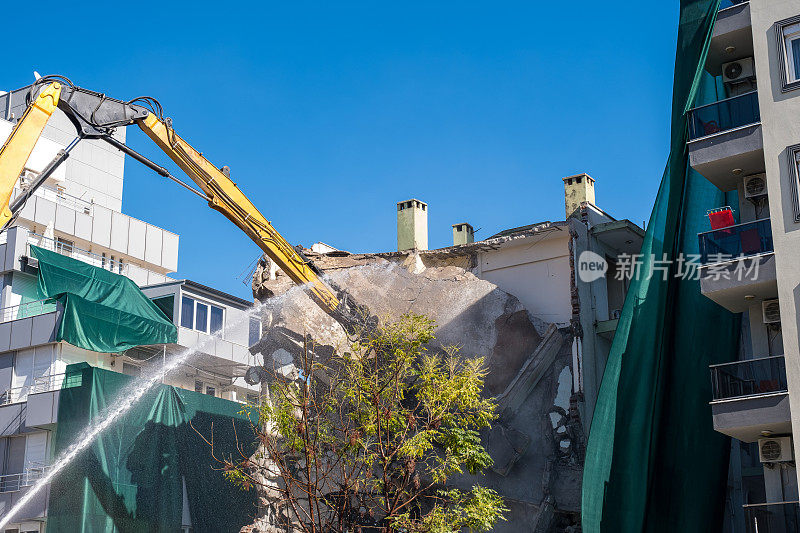 拆除住宅区内的建筑物、公寓