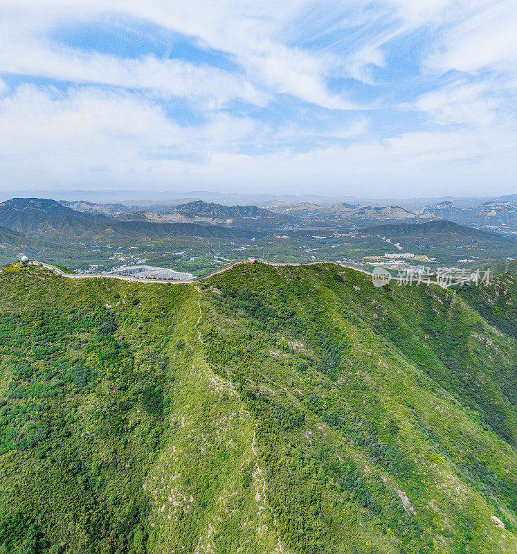 航空摄影中国河北省石家庄市西鹿泉区长庆金蝉山风景区山地长城观光带