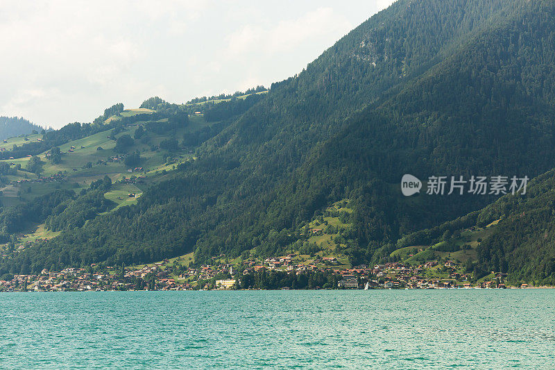 茵特拉肯。瑞士。Brienz湖。Lauterbrunnen。山的风景。伯尔尼州