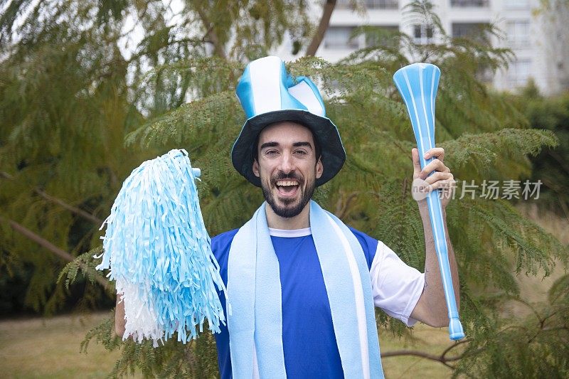 阿根廷男子庆祝世界杯足球赛