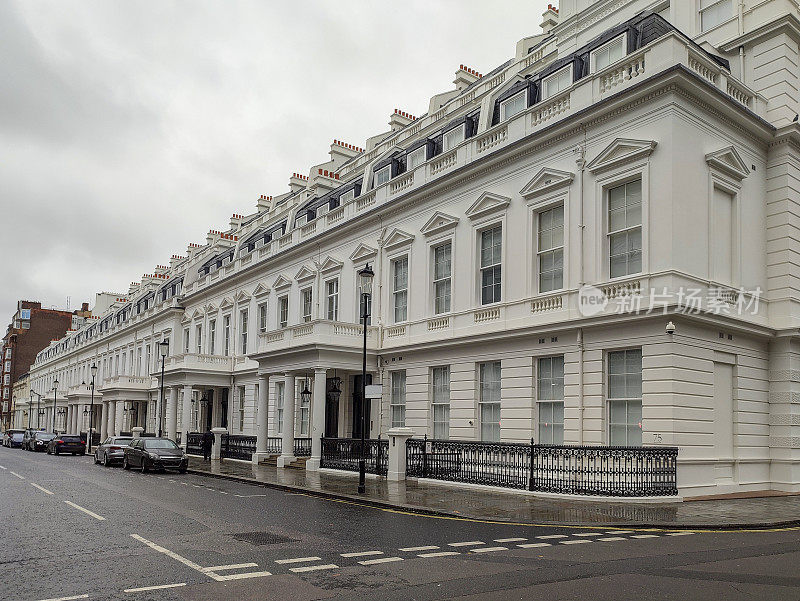 英国伦敦肯辛顿切尔西的传统砖砌公寓
