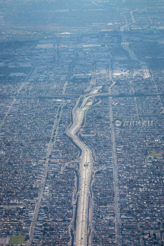 美国加州洛杉矶110号州际海港高速公路航拍图