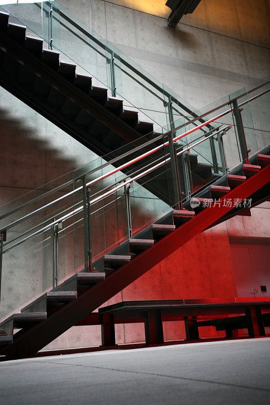 现代工业的楼梯