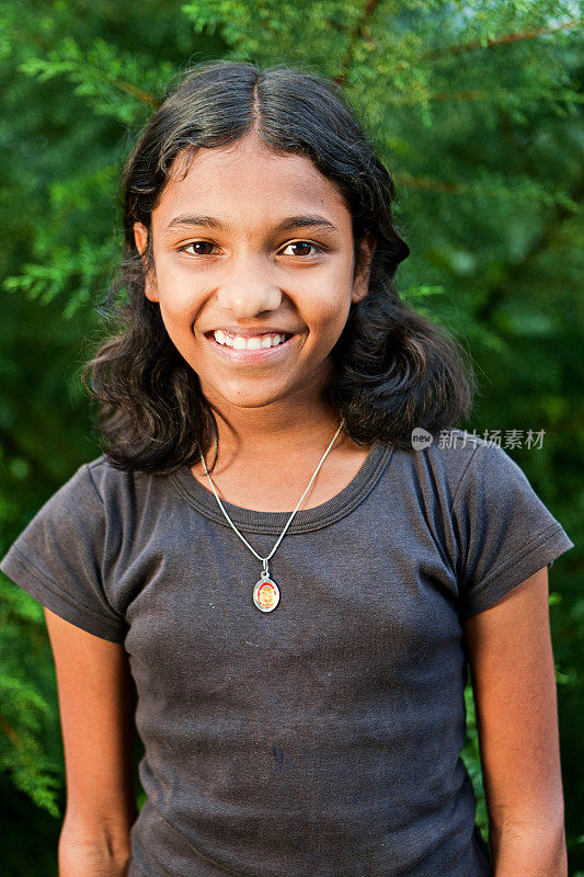 斯里兰卡年轻女孩的肖像，锡兰