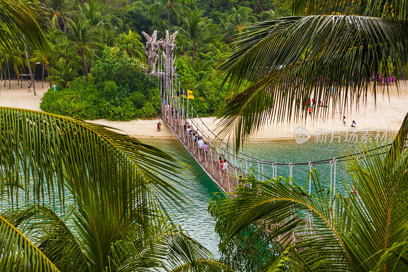 新加坡圣淘沙的巴拉望岛吊桥