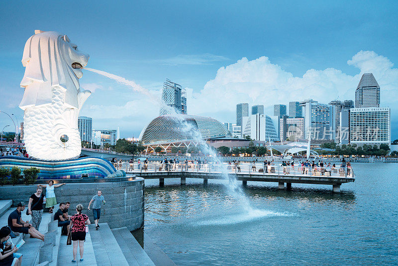 鱼尾狮雕像，滨海湾金沙，新加坡